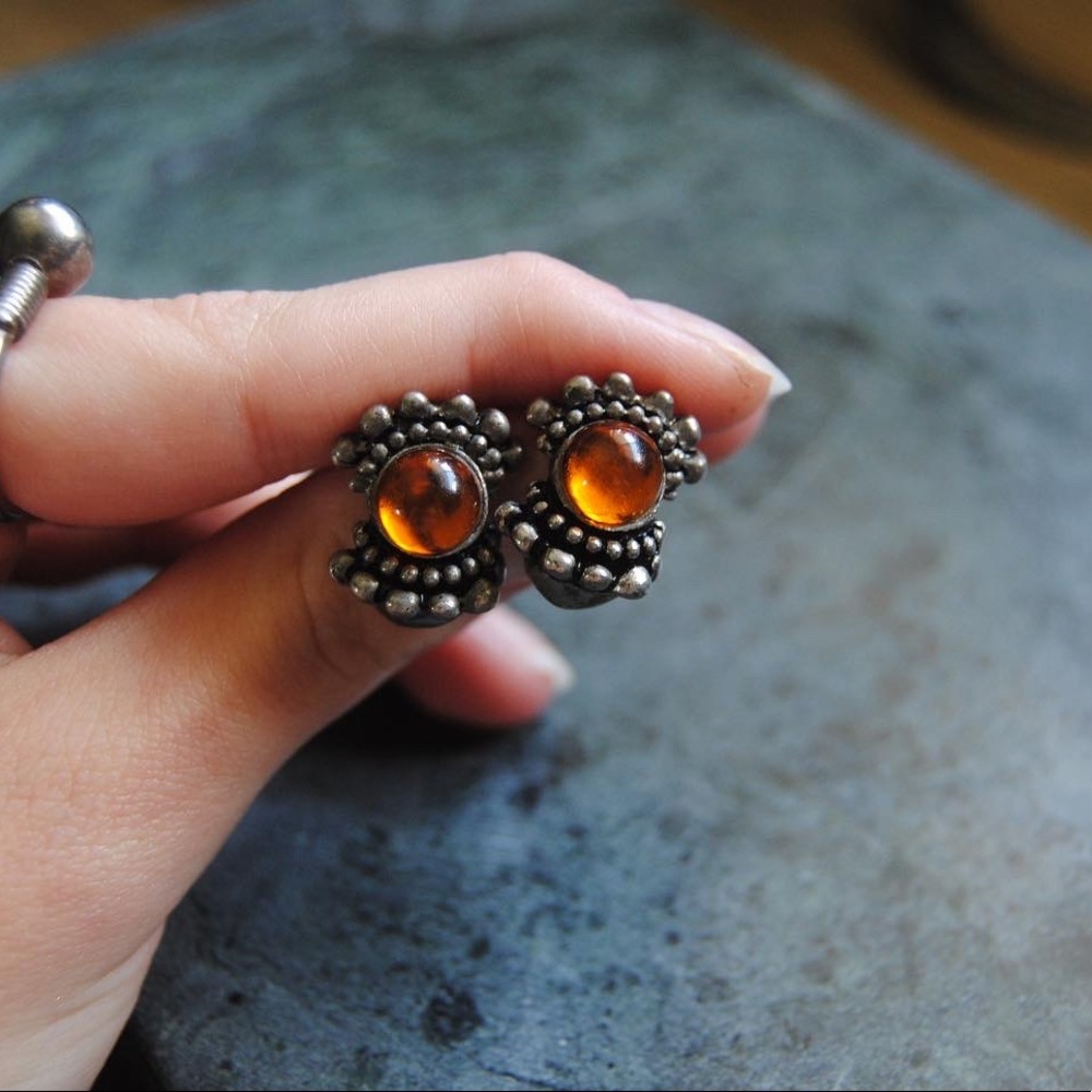 Antique Amber Silver Clip-On Earrings - Picture 3 of 3